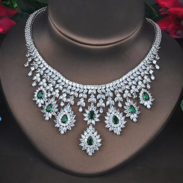 Artania Valentina Emerald Crystal Bridal Set - Image 2