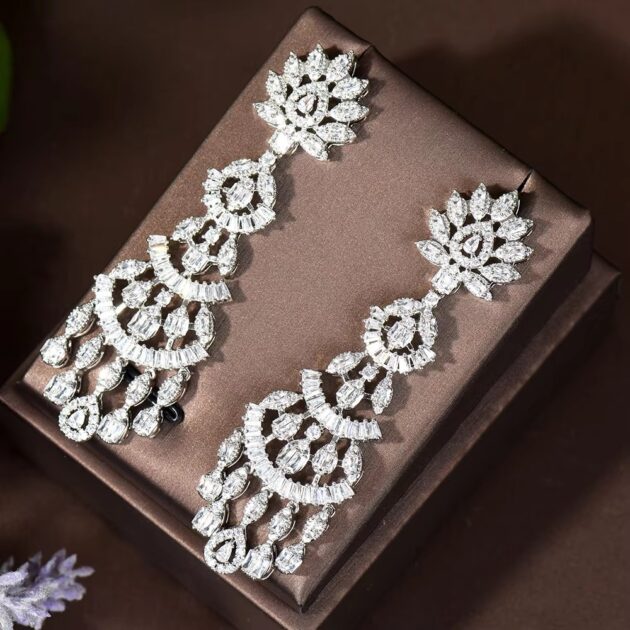Artania Whisper Diamond Earrings